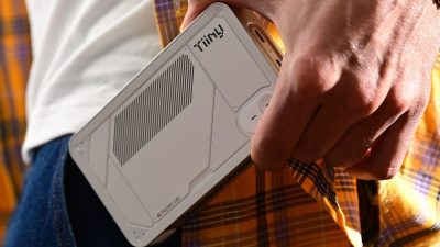 Inovasi AI portabel menghadirkan kecerdasan tingkat tinggi dalam perangkat kecil yang praktis dan mudah dibawa ke mana saja.