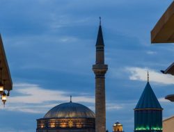 Penetapan Idul Fitri 20 Maret Berdasarkan Rukyat Hilal di Timur Tengah